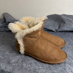 Kirkland Signature Women's Sheepskin Shearling Winter Short Boots Chestnut/Tan 6